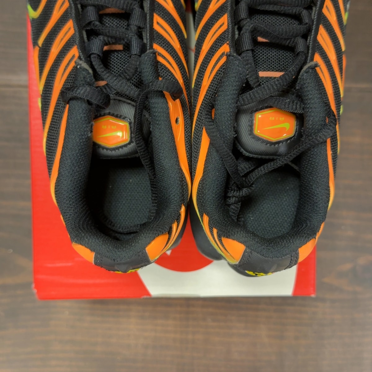 Nike Air Max Plus GS 'Black Volt Total Orange' Size 5 (Pre-Owned) - Image 6