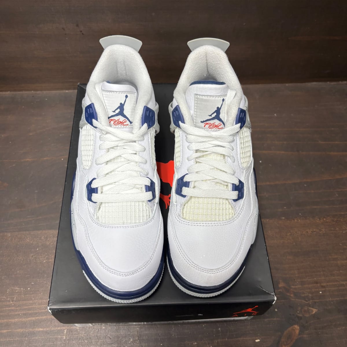 Jordan 4 Retro Midnight Navy (GS) Size 6.5Y (Pre-Owned) - side