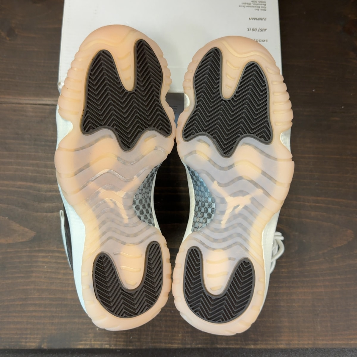 Jordan 11 Retro Neapolitan (Women's) - Image 8