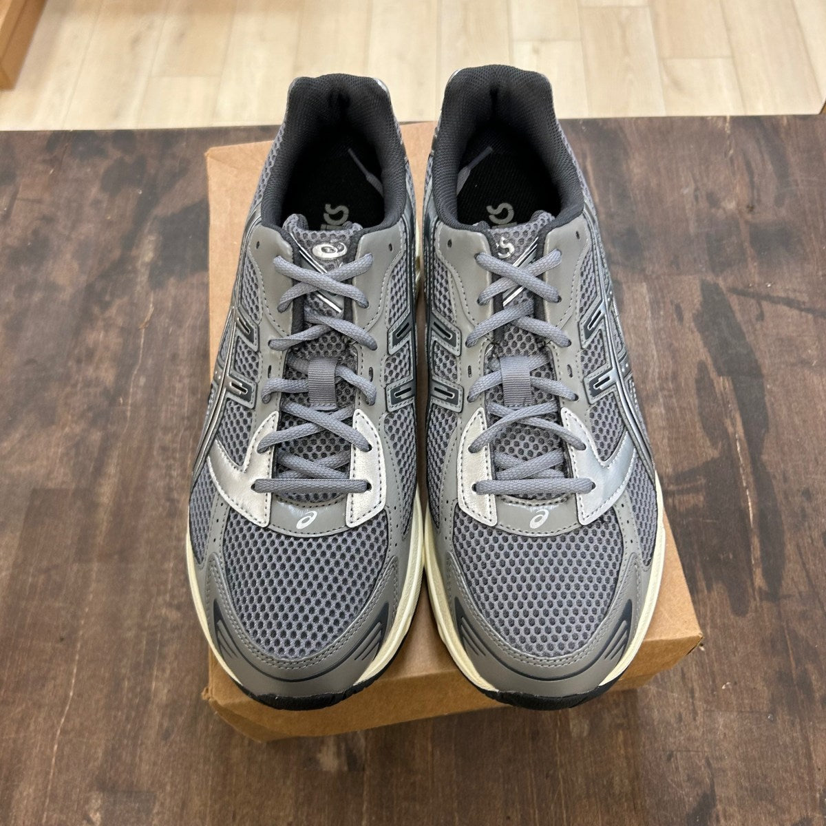ASICS Gel-1130 Clay Grey Pure Silver Size 11 (Pre-Owned) - Image 2