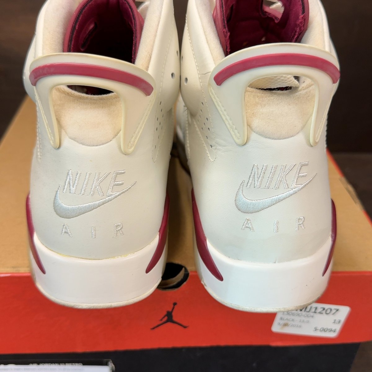 Jordan 6 Retro Maroon (2015) Size 12 (Pre-Owned) - aux