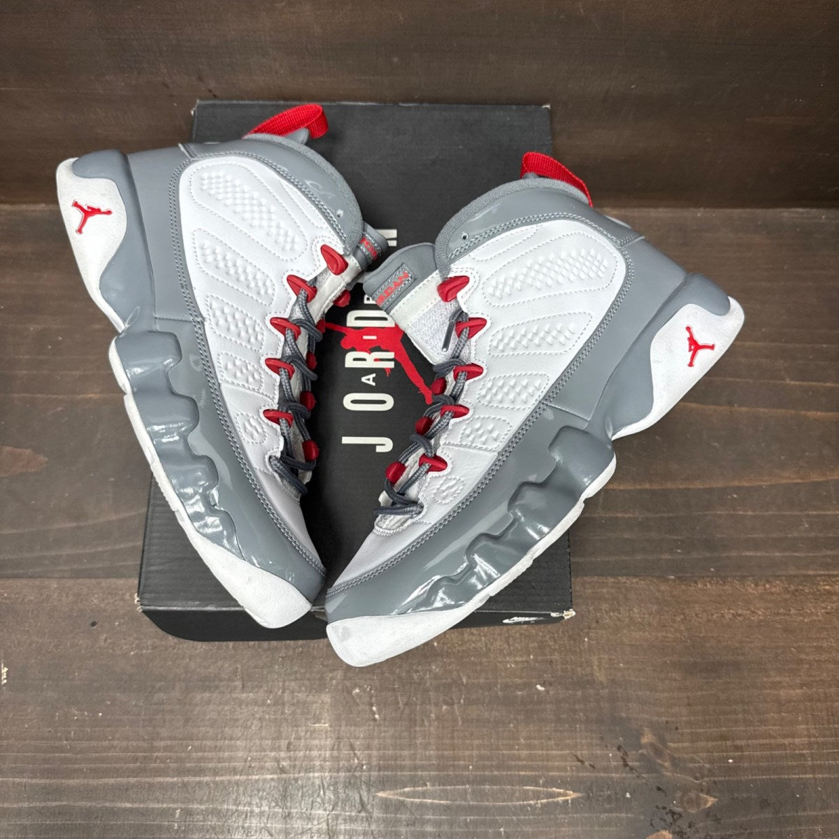 Jordan 9 Retro Fire Red (GS) Size 7Y (Pre-Owned) - tag