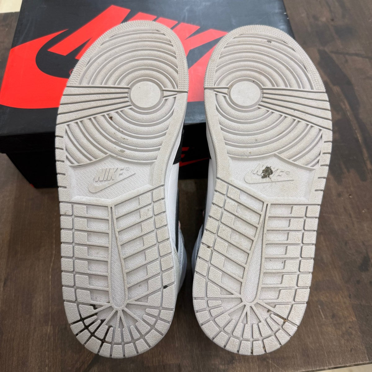 Jordan 1 Retro High OG Bleached Coral - Image 3