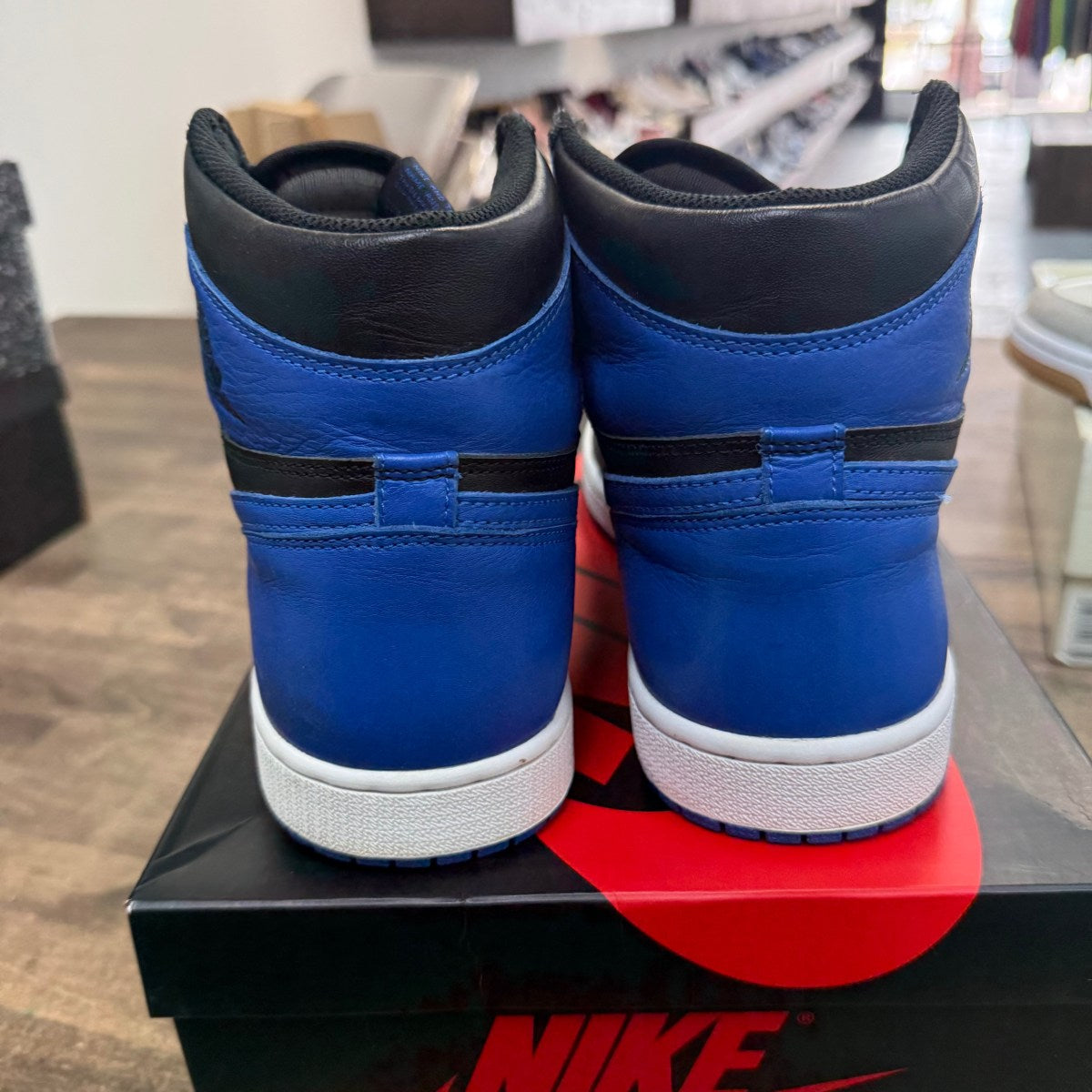 Jordan 1 Retro Royal (2017) - Image 4
