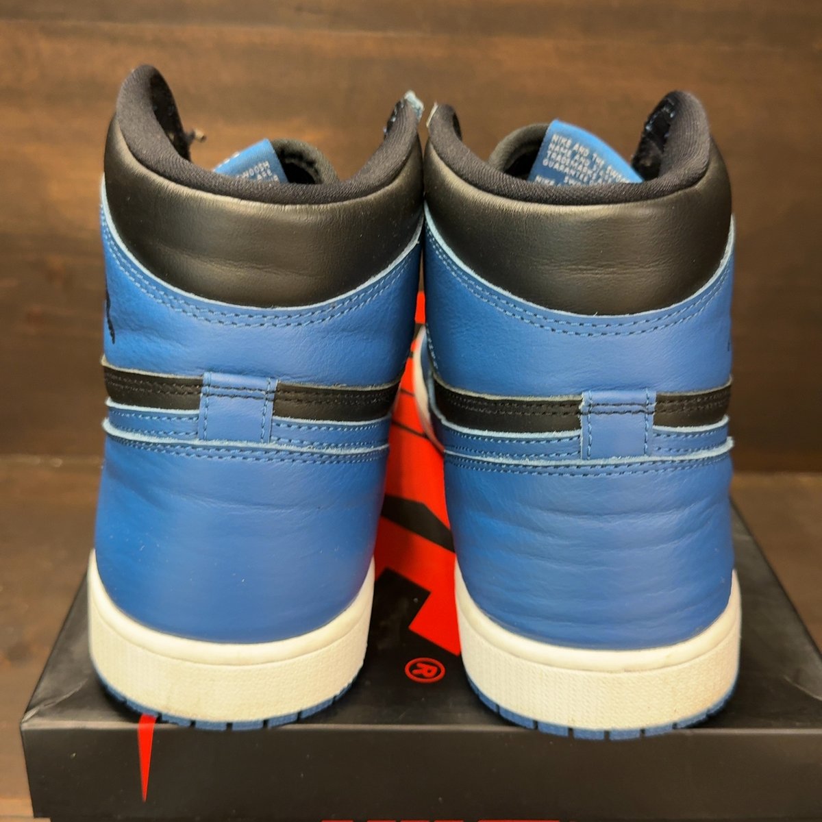 Jordan 1 Retro High OG Dark Marina Blue Size 11 (Pre-Owned) - aux