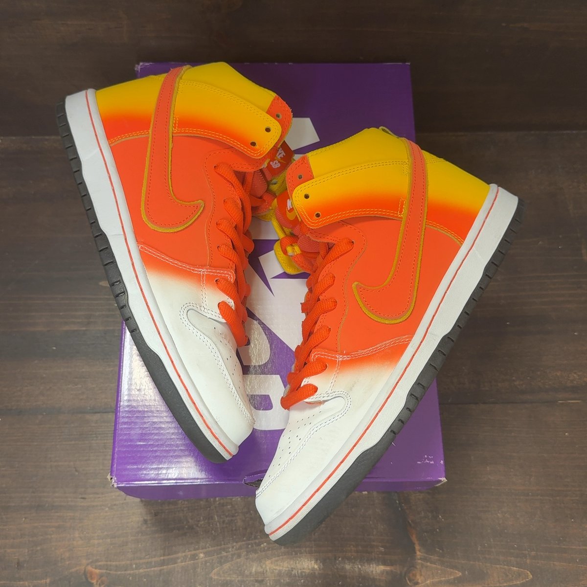 Nike SB Dunk High Sweet Tooth Candy Corn Size 10 (Pre-Owned) - back