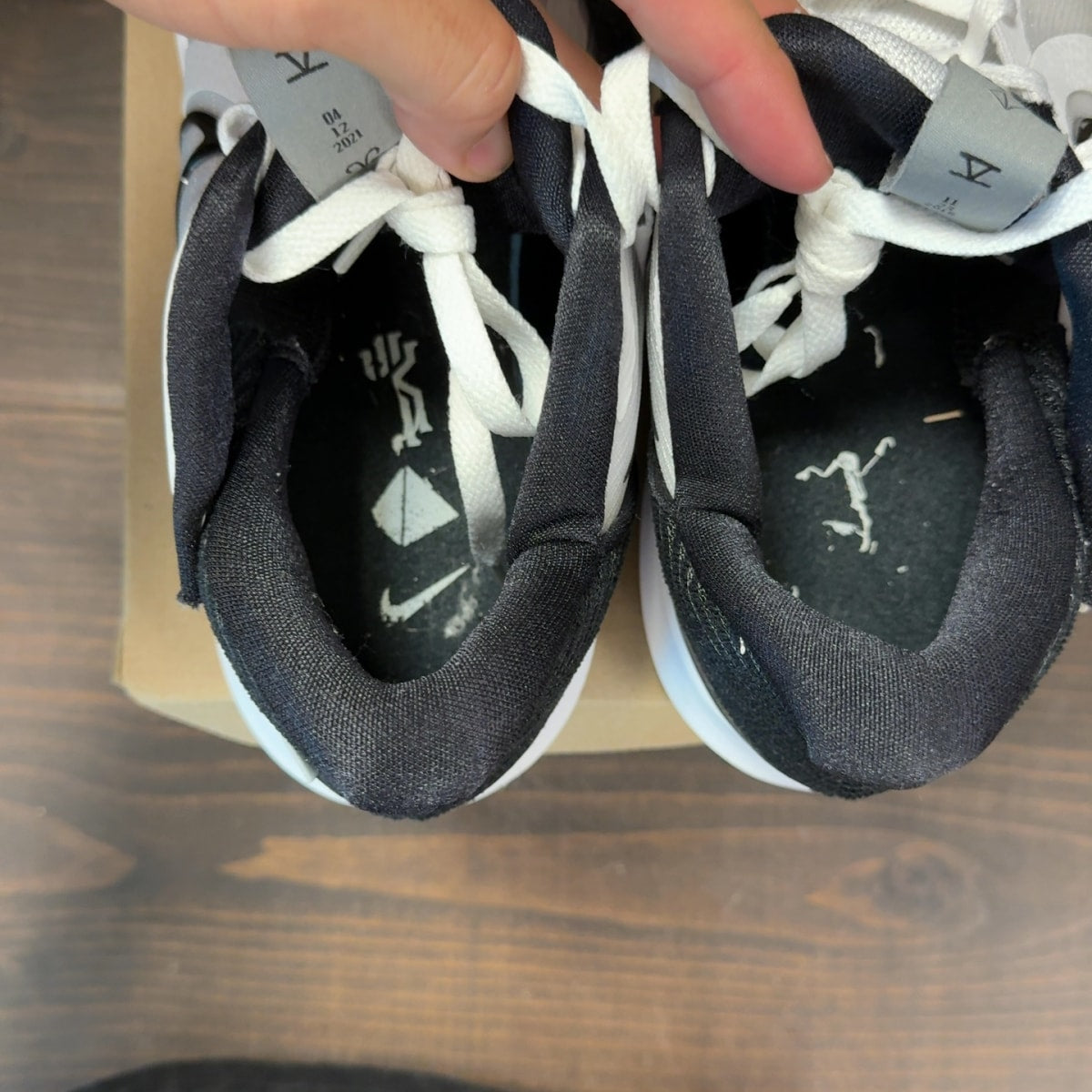 Nike Kyrie 5 Low White Wolf Grey Black Size 12 (Pre-Owned) - Image 6