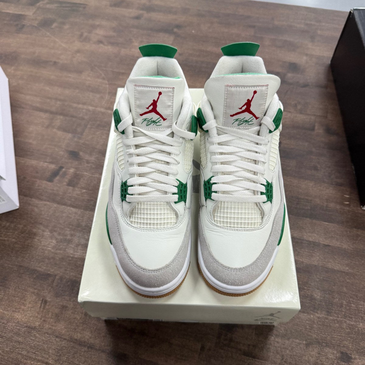 Jordan 4 Retro SB Pine Green - Image 2