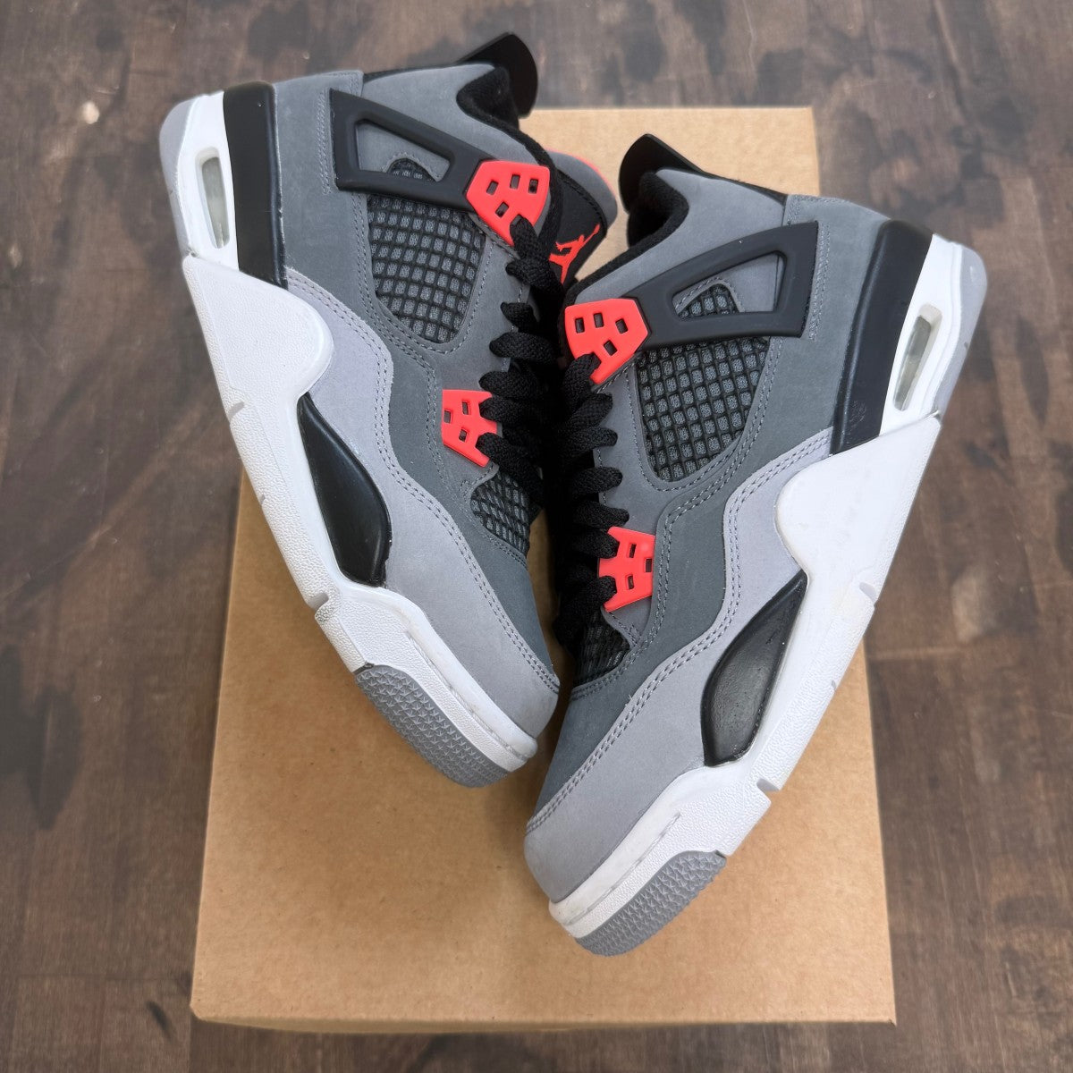 Jordan 4 Retro Infrared (GS) Size 6Y (Pre-Owned) - Image 1