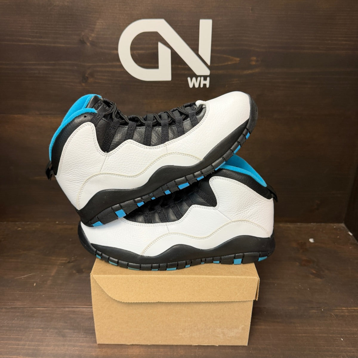 Jordan 10 Retro Powder (2014) Size 9 (Pre-Owned) - Image 1