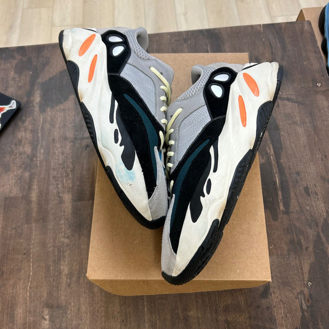 adidas Yeezy Boost 700 Wave Runner Size 11 (Pre-Owned) - Image 1