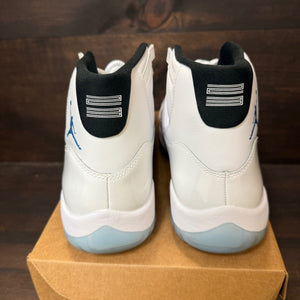 Jordan 11 Retro Legend Blue (2024) Size 13 (Pre-Owned) - Image 3