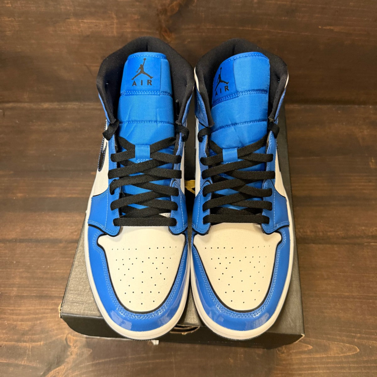 Jordan 1 Mid Signal Blue - Image 2
