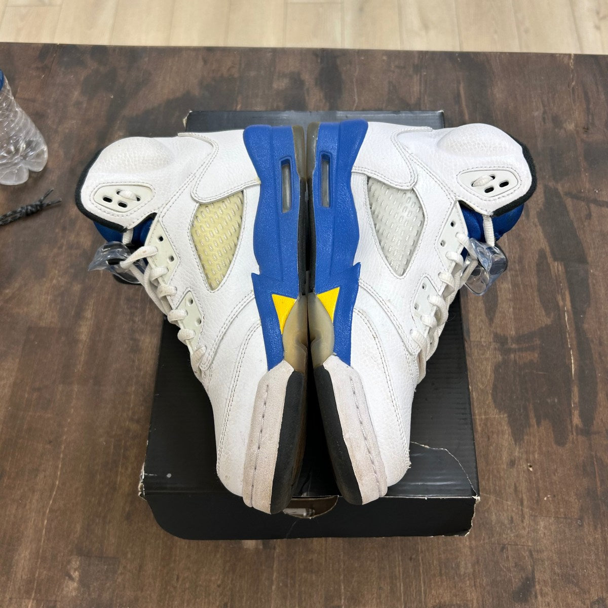 Jordan 5 Retro Laney (2013) (GS) - Image 3