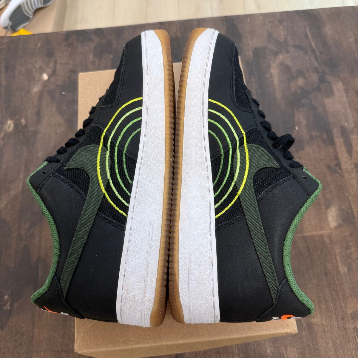 Nike Air Force 1 Low '07 LV8 NY vs NY Size 12 (Pre-Owned) - Image 4
