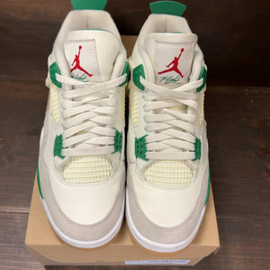 Jordan 4 Retro SB Pine Green Size 8.5 (Pre-Owned) - tag