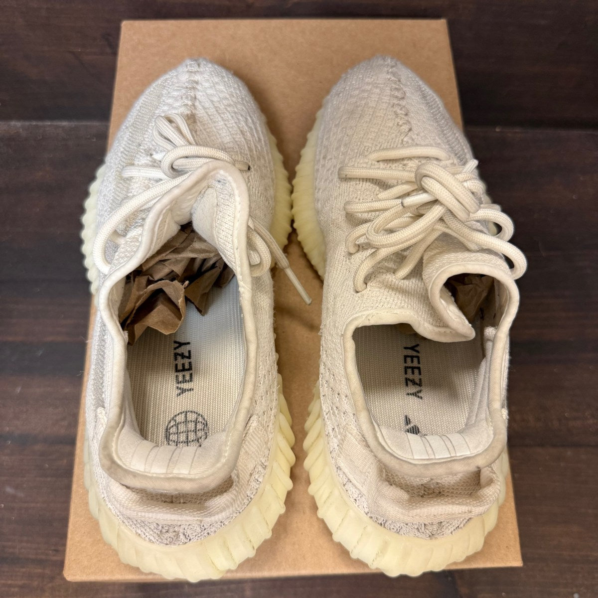 adidas Yeezy Boost 350 V2 Bone Size 6 (Pre-Owned) - Image 4