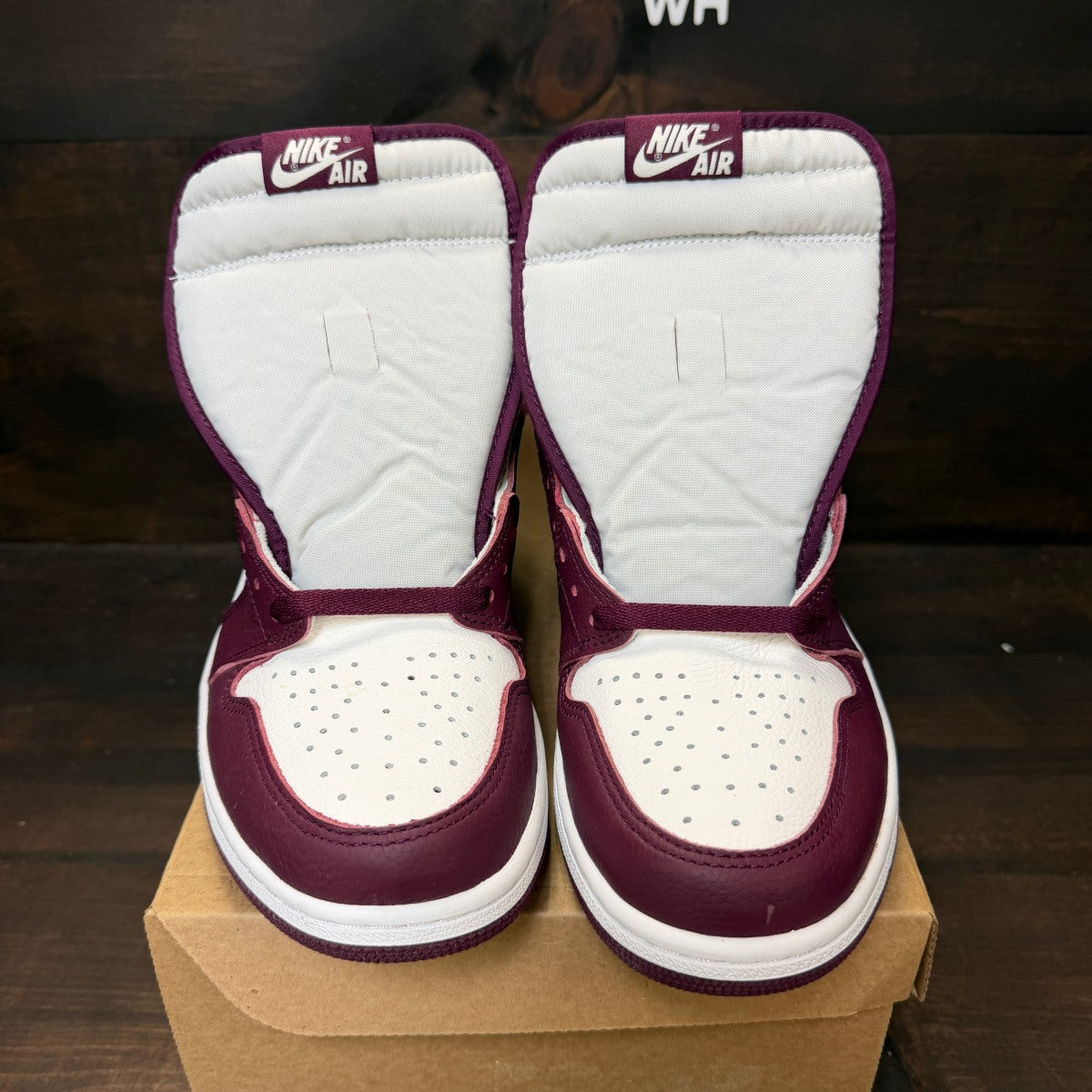 Jordan 1 Retro High OG Bordeaux Size 11 (Pre-Owned) - Image 3