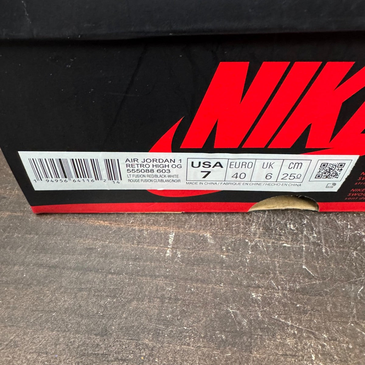 Jordan 1 Retro High OG Light Fusion Red Size 7 (Pre-Owned) - aux