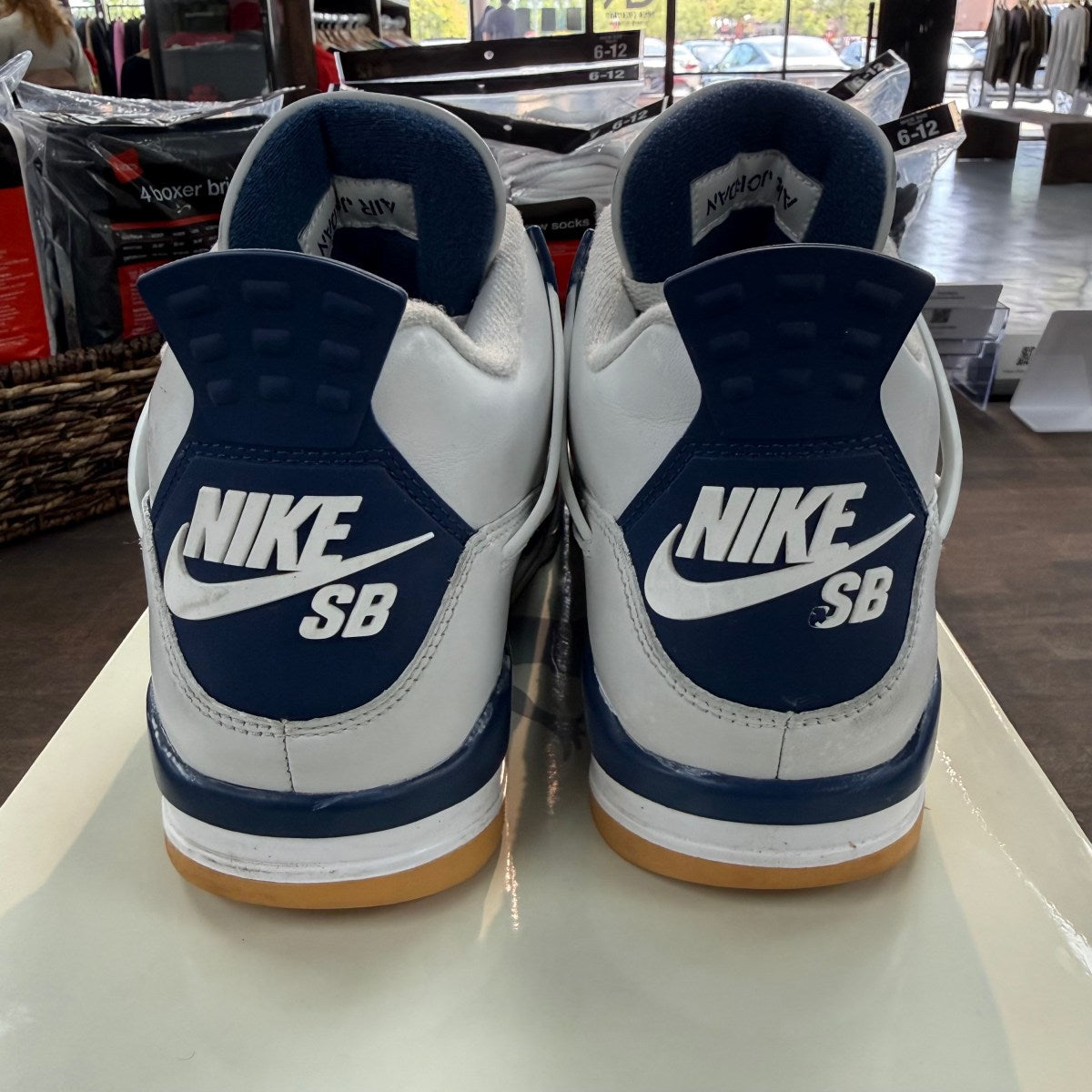 Jordan 4 Retro SB Navy - Image 4