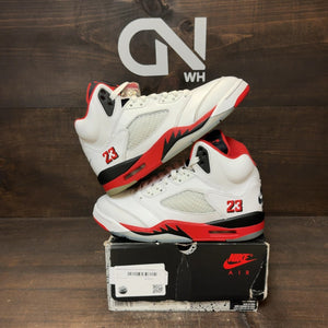 Jordan 5 Retro Fire Red Black Tongue (2025) - Image 1