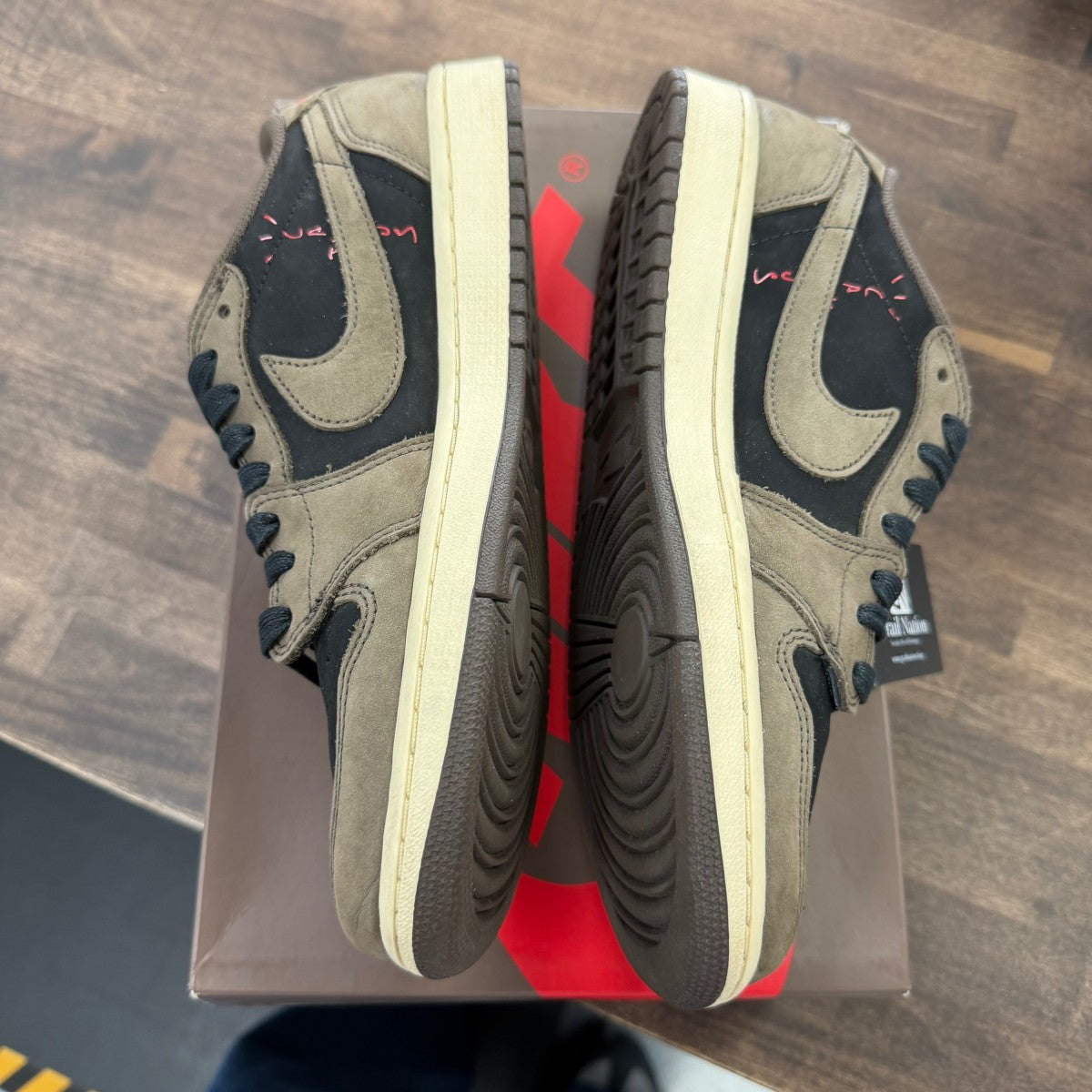 Jordan 1 Retro Low OG SP Travis Scott Mocha - Image 11