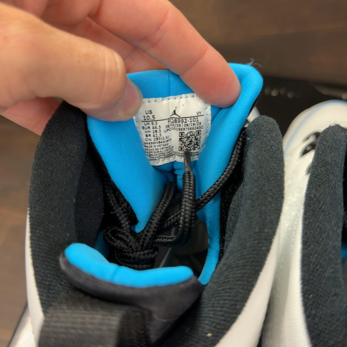 Jordan 9 Retro Powder Blue (2024) Size 10.5 (Pre-Owned) - aux