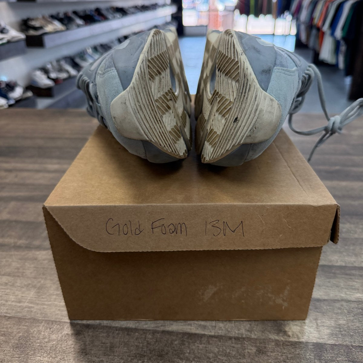 adidas Yeezy Boost 700 Inertia Size 11 (Pre-Owned) - Image 6