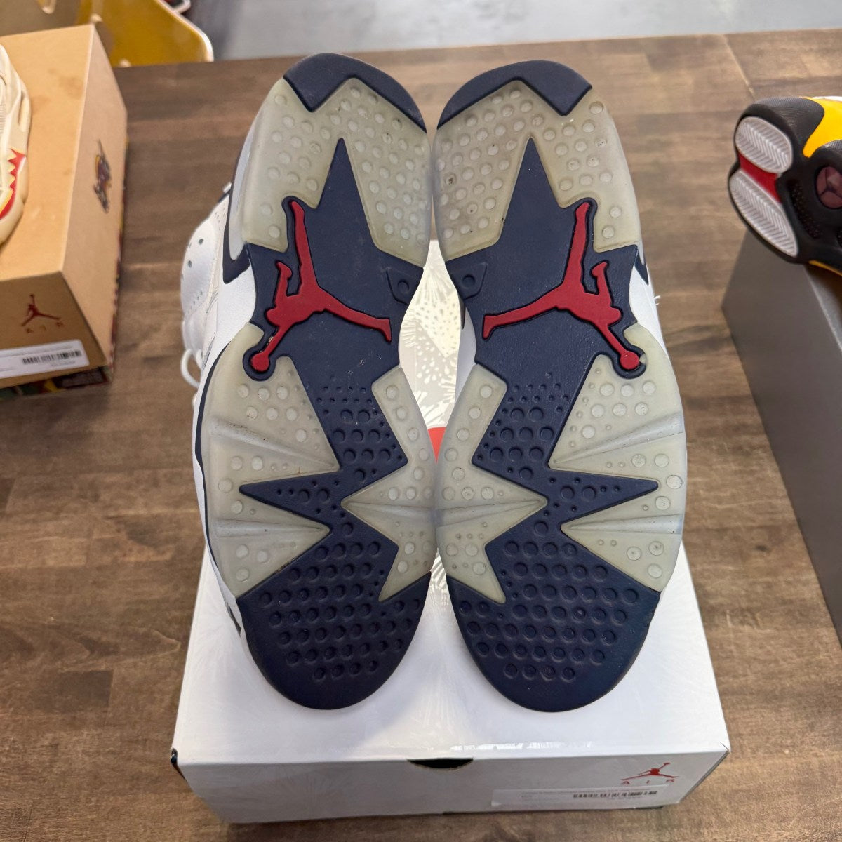 Jordan 6 Retro Olympic (2024) - Image 4