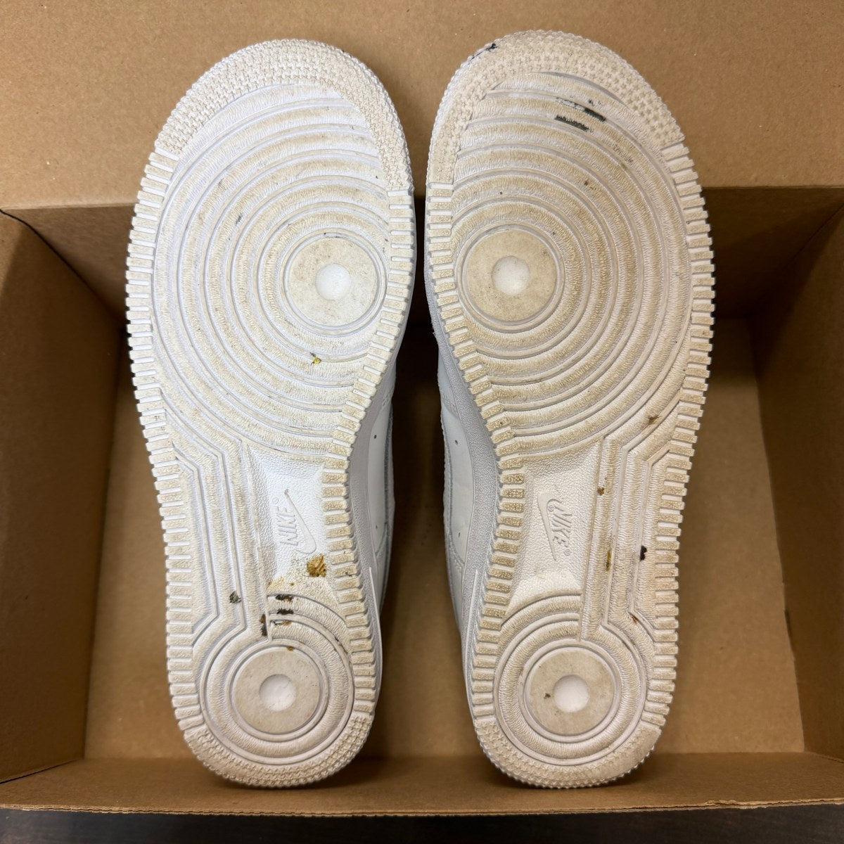 Nike Air Force 1 Low LE Triple White (GS) Size 6.5Y (Pre-Owned) - Image 7