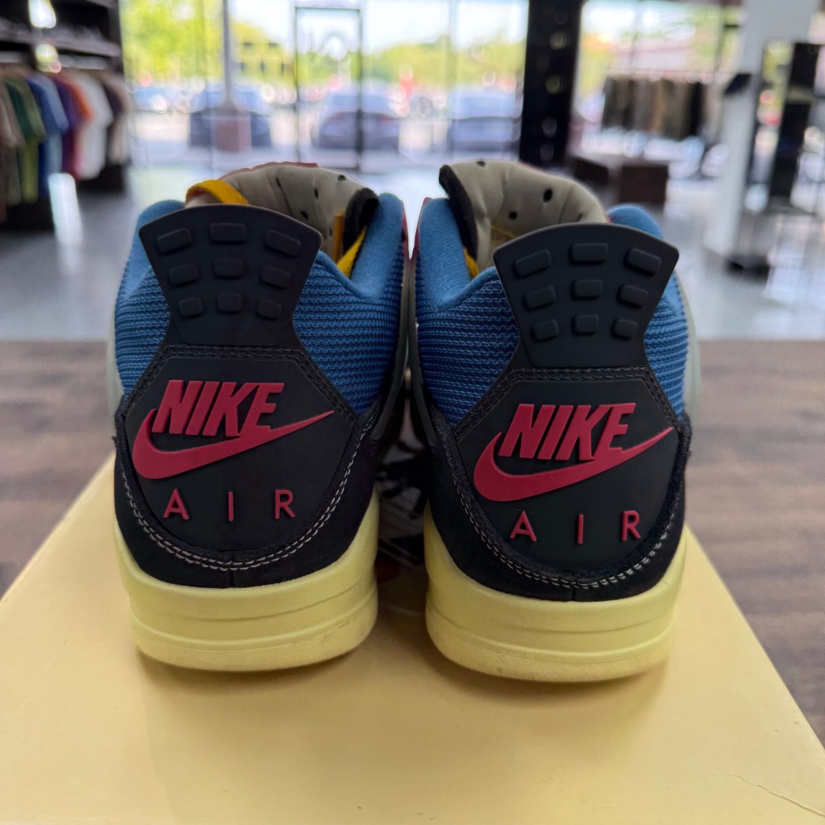 Jordan 4 Retro Union Off Noir - Image 4