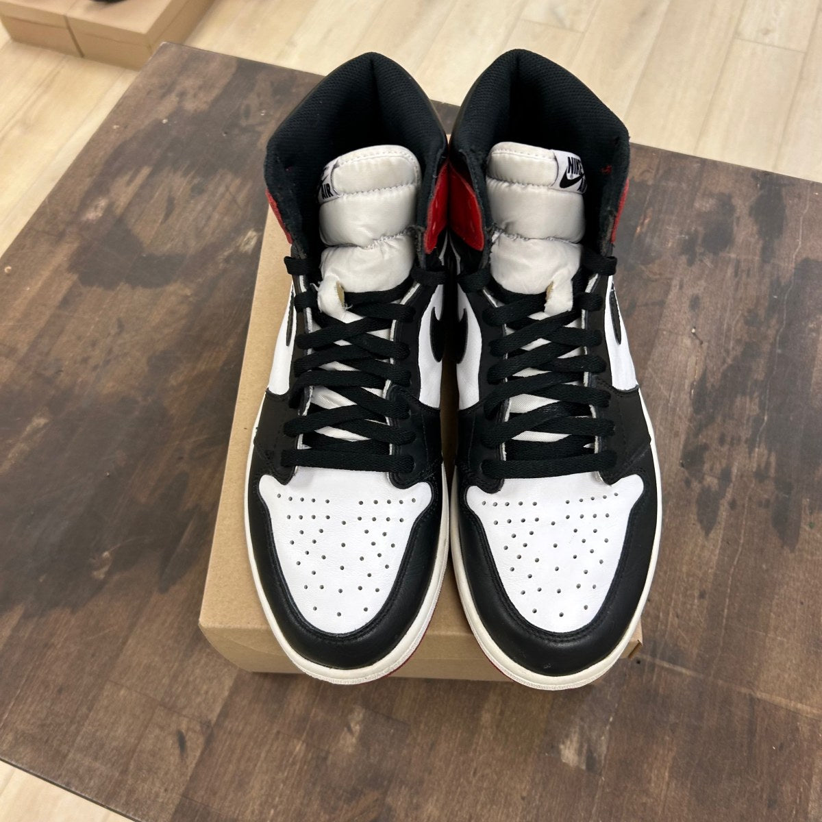 Jordan 1 Retro Black Toe (2016) Size 11 (Pre-Owned) - Image 2