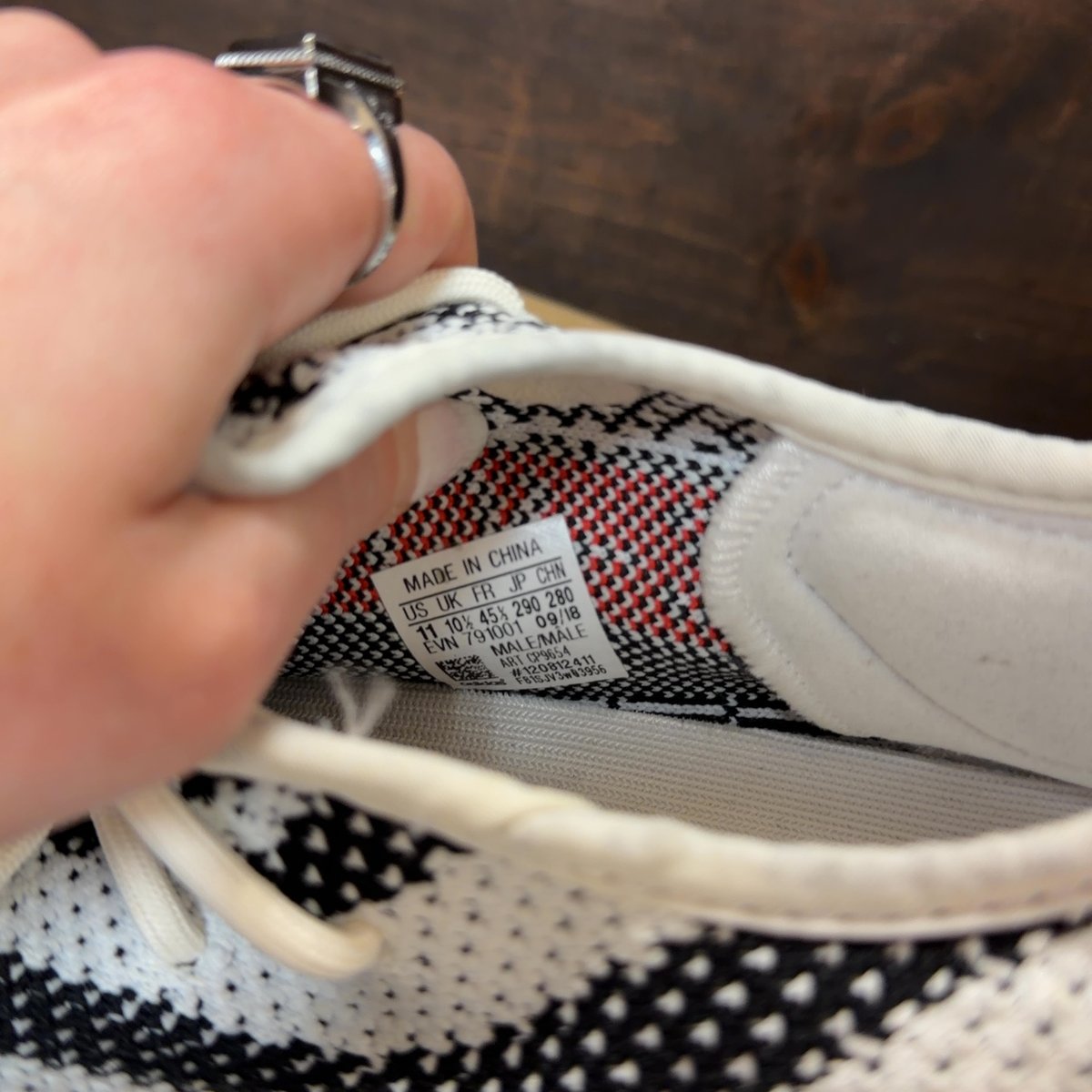 adidas Yeezy Boost 350 V2 Zebra Size 11 (Pre-Owned) - aux
