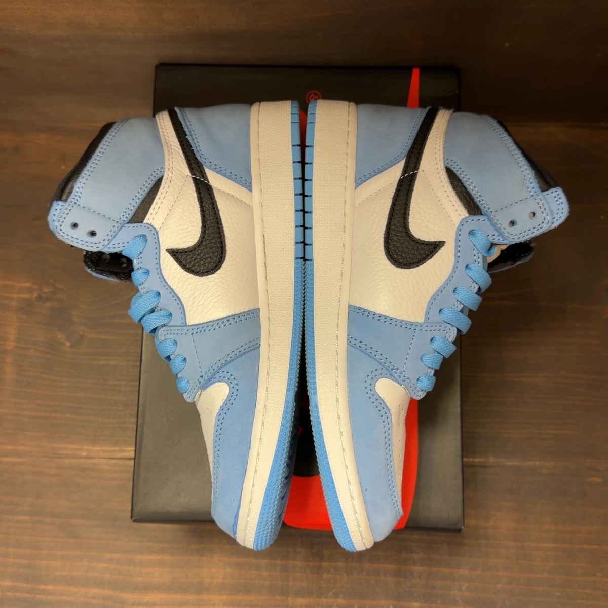 Jordan 1 Retro High OG University Blue (GS) Size 7Y (Pre-Owned) - aux