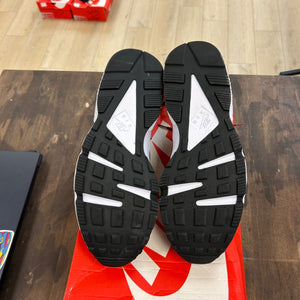 Coral Red Nike Air Huarache Size 14 (Pre-Owned) - Image 5