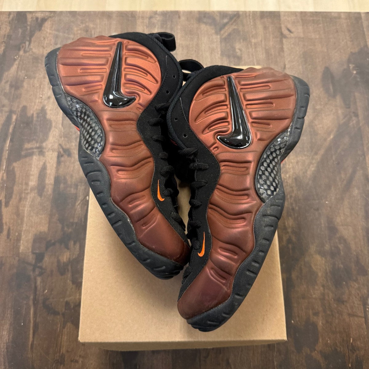 Nike Air Foamposite Pro Color Shift Size 10 (Pre-Owned) - Image 1
