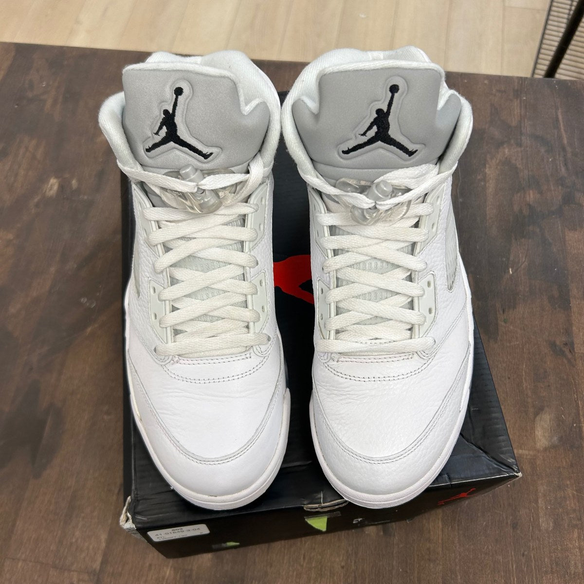 Jordan 5 Retro Metallic White (2015) - Image 2