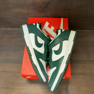 Nike Dunk Low Michigan State (GS) - Image 2