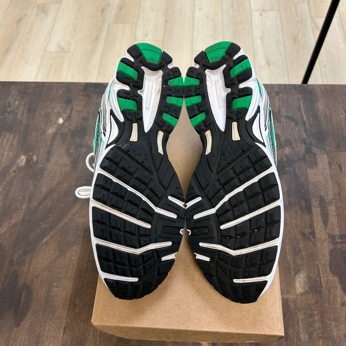 Saucony Ride Millennium White Fern Size 12 (Pre-Owned) - Image 5