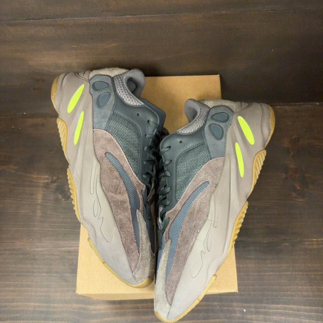 adidas Yeezy Boost 700 Mauve Size 12 (Pre-Owned) - Image 2