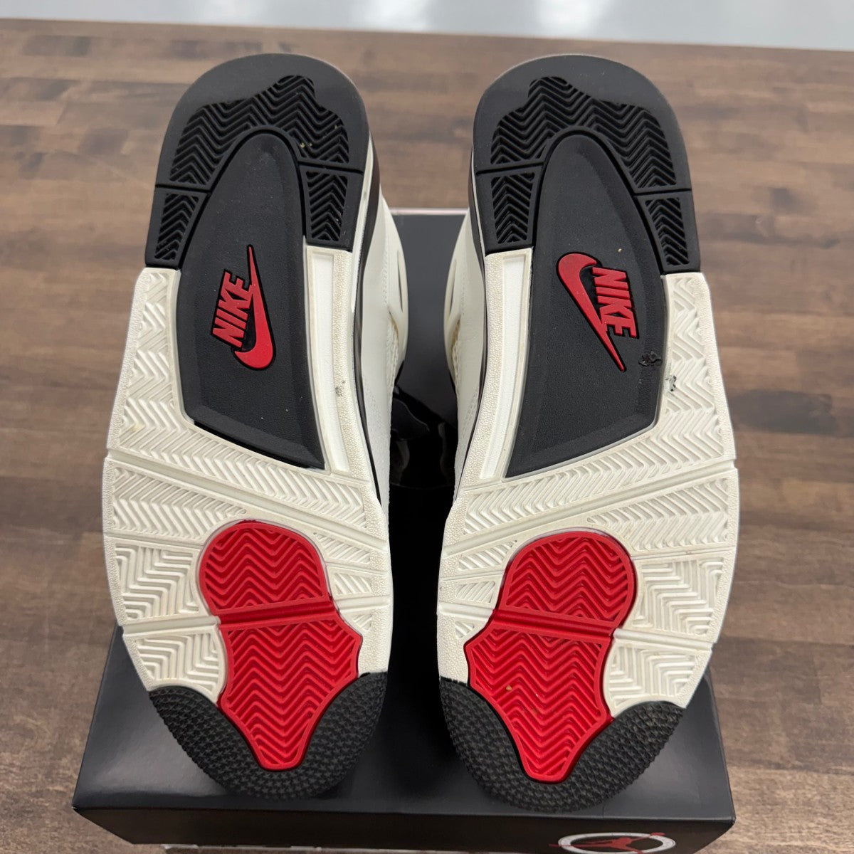 Jordan 4 Retro OG Flight Club - Image 4