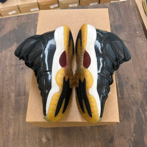 Jordan 11 Retro 72-10 (GS) Size 4Y (Pre-Owned) - Image 3