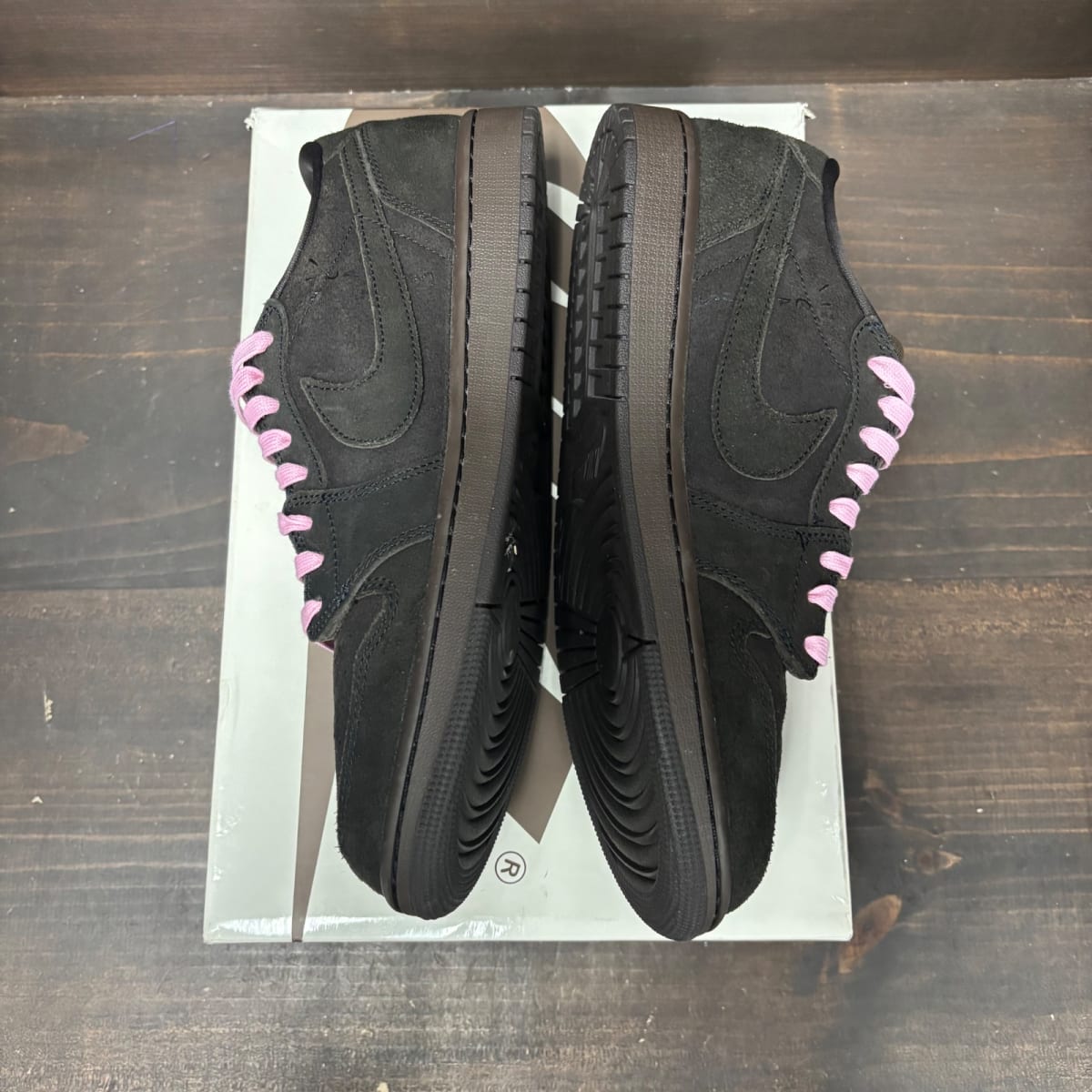 Jordan 1 Retro Low OG SP Travis Scott Velvet Brown Size 10.5 (Pre-Owned) - tag