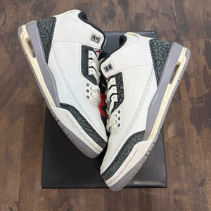 Jordan 3 Retro Cement Grey (GS) Size 7Y (Pre-Owned) - Image 1