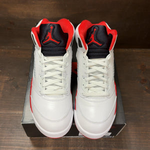 Jordan 5 Retro Fire Red Black Tongue (2025) Size 8.5 (Pre-Owned) - tag