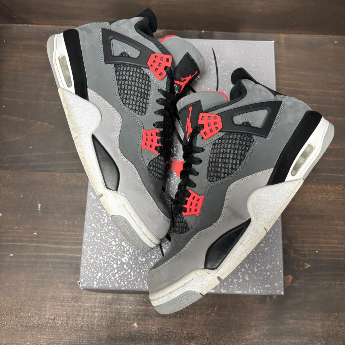 Jordan 4 Retro Infrared Size 10.5 (Pre-Owned) - back