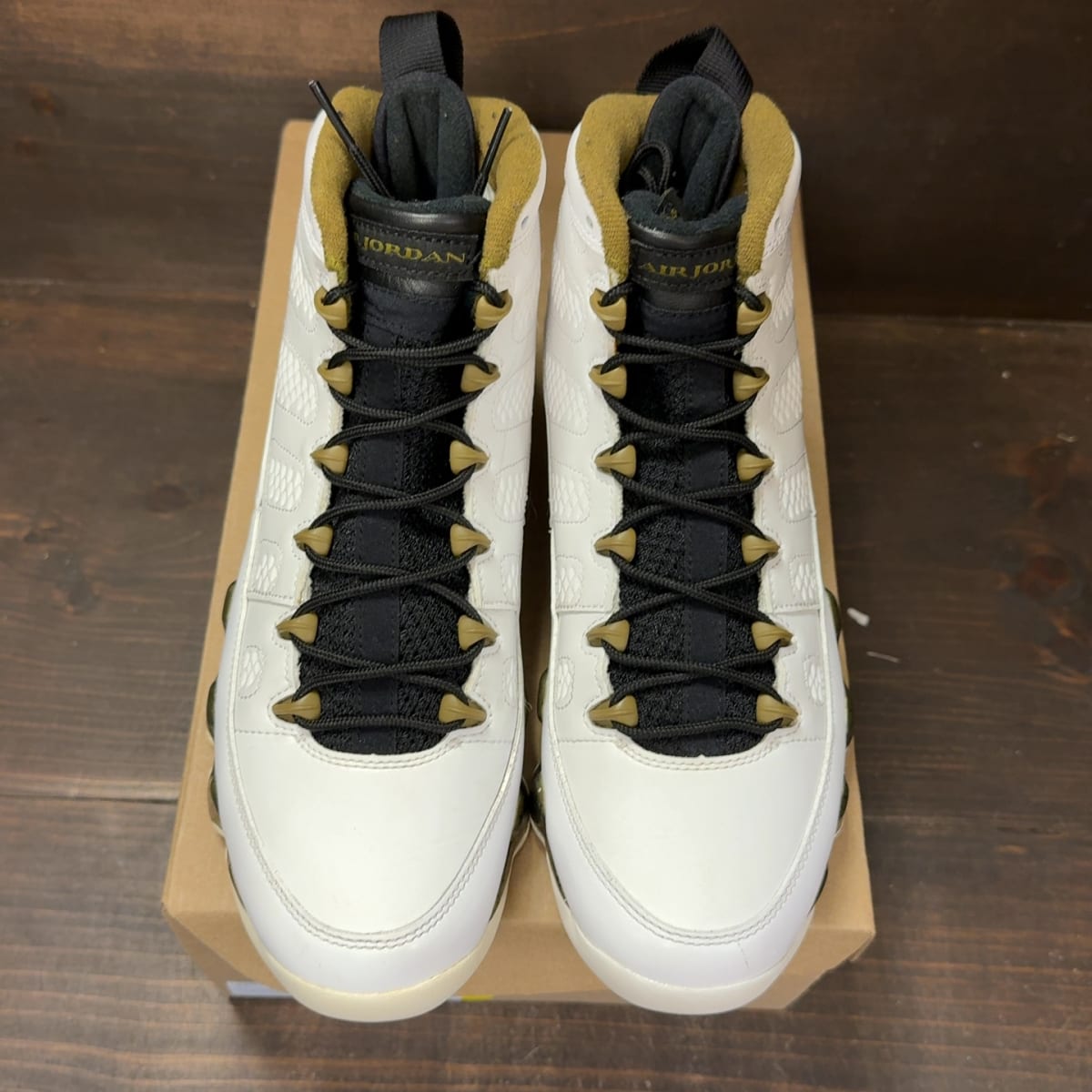 Jordan 9 Retro Statue Size 8.5 (Pre-Owned) - tag