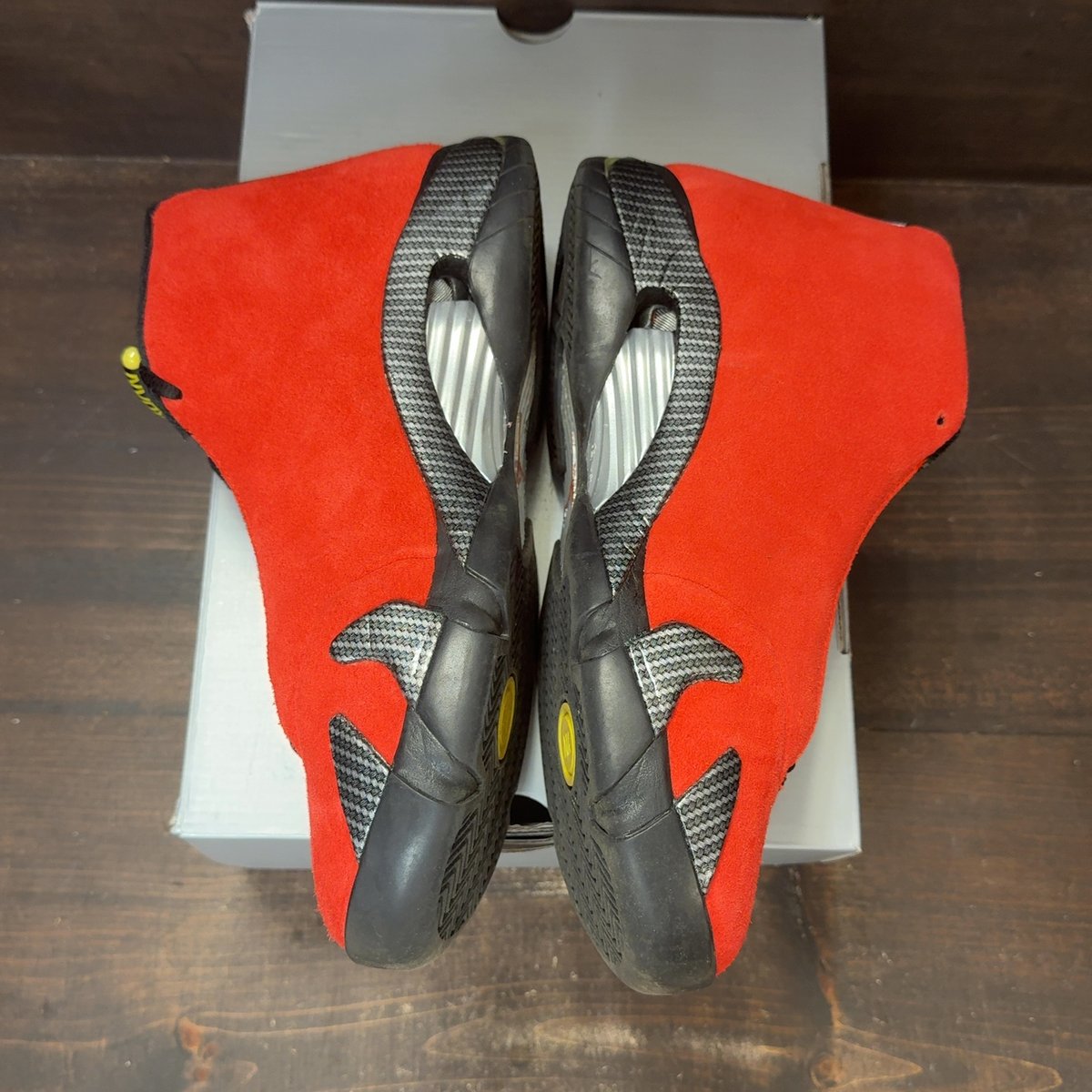 Jordan 14 Retro Ferrari (2025) Size 8.5 (Pre-Owned) - aux