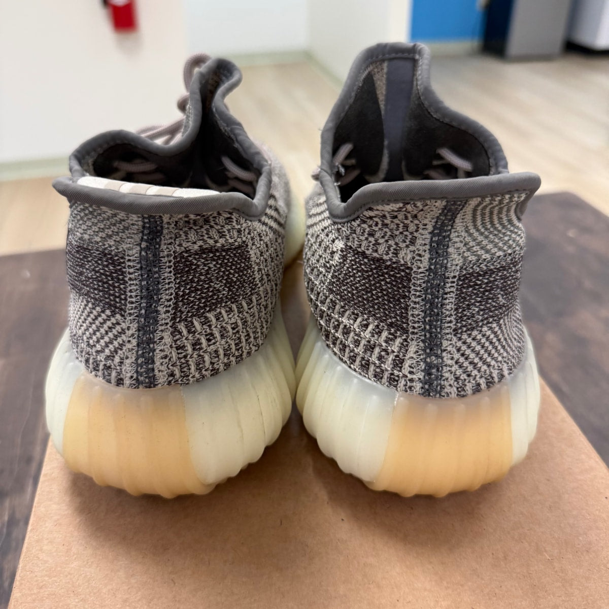 adidas Yeezy Boost 350 V2 Zyon Size 11 (Pre-Owned) - Image 3