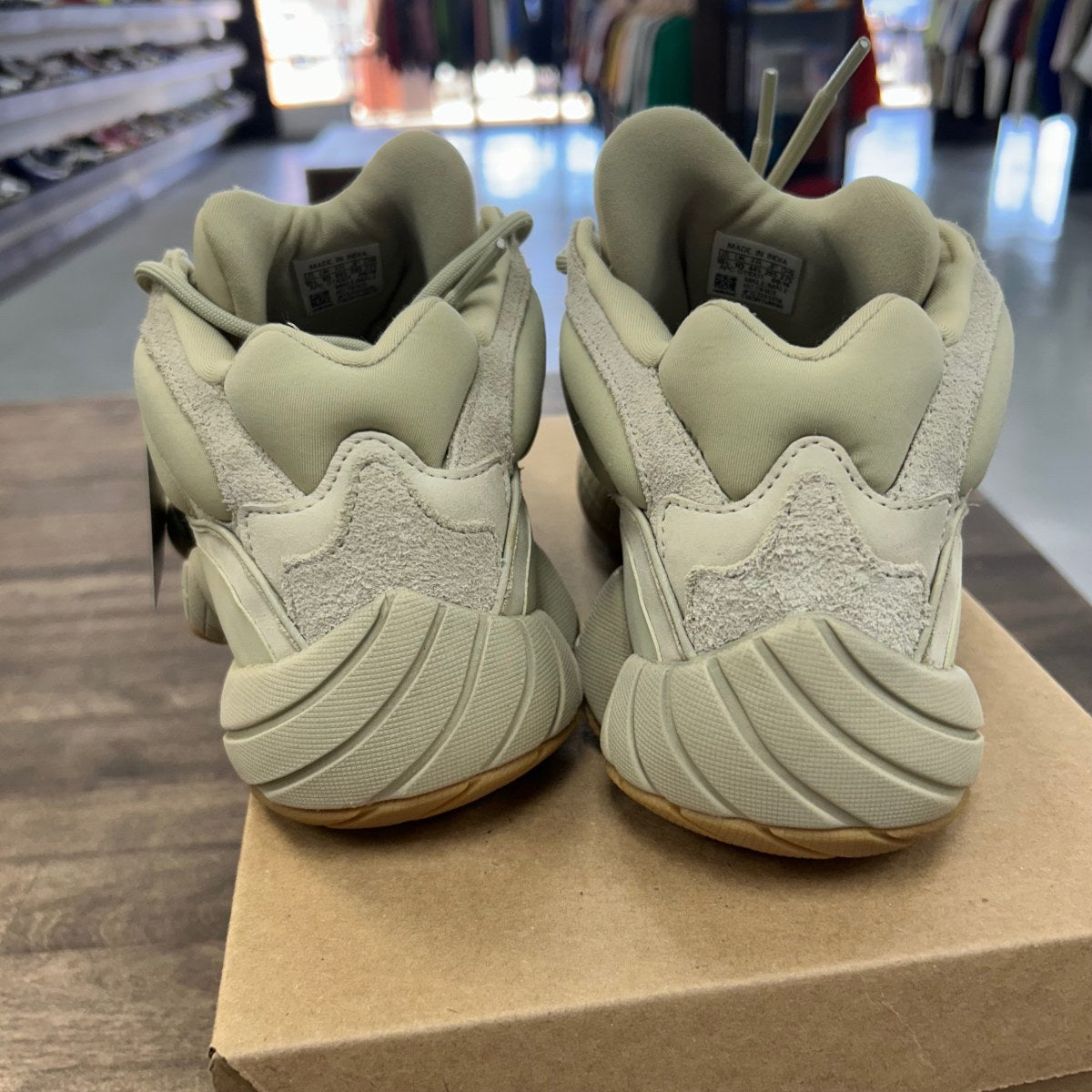 adidas Yeezy 500 Stone Size 10.5 (Pre-Owned) - Image 4